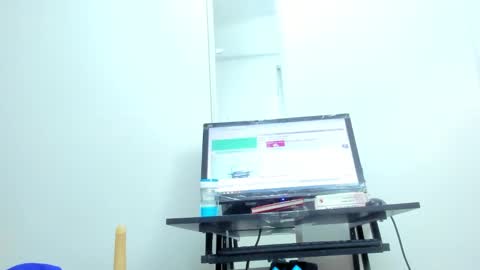  Ren  online show from February 5, 2025, 8:21 am