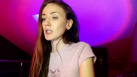 Dalia  online show from December 14, 2024, 1:49 pm