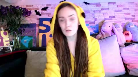 Dalia  online show from November 5, 2025, 10:15 am