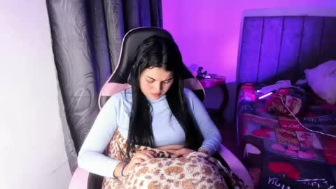 Dalia April online show from July 25, 2026, 4:32 am