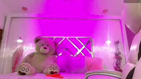 Daliia    online show from October 30, 2025, 1:56 pm