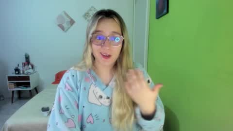 Dalila online show from November 26, 2025, 2:45 am