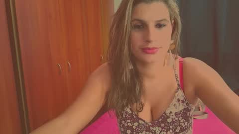 Snapshot of dalila_sexxx chatting on December 17, 2025, 4:29 am Dalila online show from December 17, 2025, 4:29 am