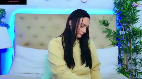 daliyaa_ online show from February 23, 2026, 12:57 pm