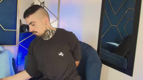 Dallas whitee online show from February 25, 2026, 7:34 pm