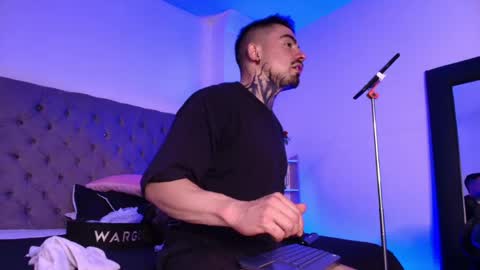 Dallas whitee online show from April 28, 2026, 7:52 pm
