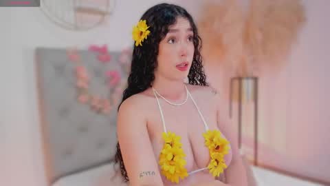 Dalyla online show from April 26, 2026, 1:09 pm