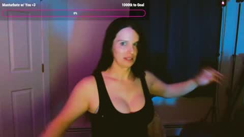 Snapshot of damadevotchka chatting on January 4, 2025, 4:23 am damadevotchka online show from January 4, 2025, 4:23 am