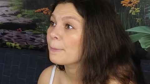 damedefeu online show from October 9, 2025, 11:19 am