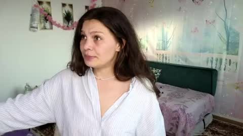 Snapshot of damedefeu chatting on June 3, 2026, 4:23 pm damedefeu online show from June 3, 2026, 4:23 pm