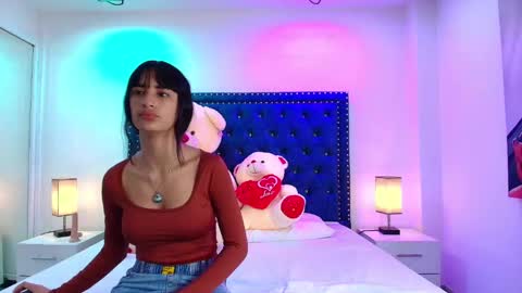 DAMIAN AND ROXANNE.  online show from November 20, 2025, 12:49 pm