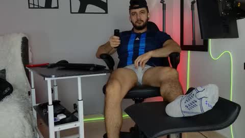 Jaxon online show from February 12, 2026, 4:18 am