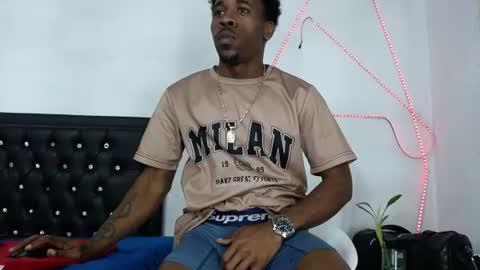Snapshot of damian_hart_24cm chatting on June 30, 2026, 3:24 pm damian_hart_24cm online show from June 30, 2026, 3:24 pm