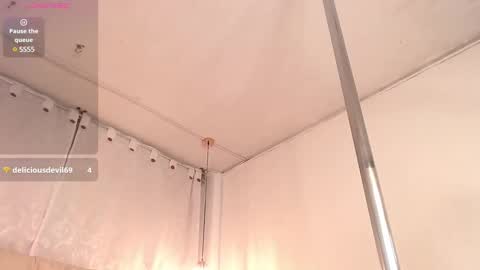 damian_n_lissa online show from February 3, 2025, 8:13 pm