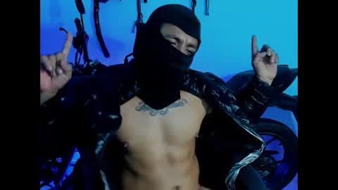 Snapshot of damian_torner chatting on October 2, 2025, 10:06 pm Damian torner online show from October 2, 2025, 10:06 pm