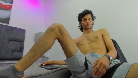 Snapshot of damian_vadim chatting on March 24, 2026, 11:15 am Damian Vadim online show from March 24, 2026, 11:15 am