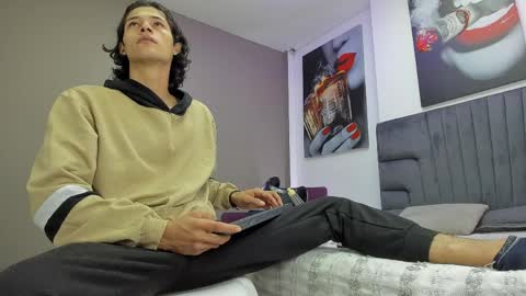 Snapshot of damian_vadim chatting on March 30, 2026, 11:22 am Damian Vadim online show from March 30, 2026, 11:22 am