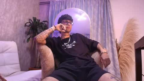 Damiann Cruz online show from June 3, 2026, 4:04 am