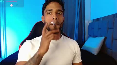 Snapshot of damiano_walker chatting on June 7, 2026, 4:05 am damiano_walker online show from June 7, 2026, 4:05 am