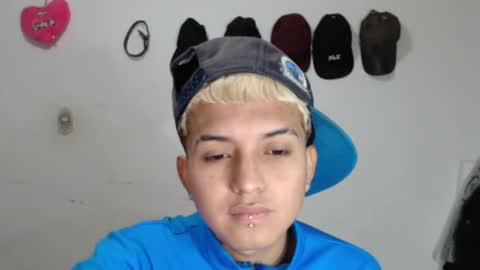 Snapshot of damiansexyboy69 chatting on November 24, 2025, 4:34 am damiansexyboy69 online show from November 24, 2025, 4:34 am