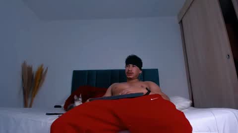 Snapshot of dammianmilleroficial chatting on November 23, 2025, 11:26 pm INSTAGRAM DAMMIANMILLEROFICIAL online show from November 23, 2025, 11:26 pm