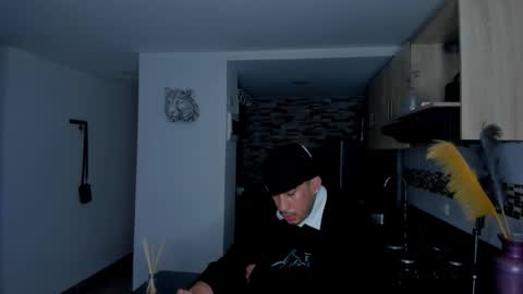 INSTAGRAM  DAMMIANMILLEROFICIAL online show from February 14, 2026, 12:57 pm