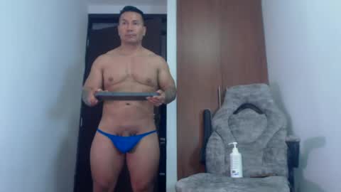 Snapshot of dammuscle chatting on June 25, 2026, 2:54 pm dammuscle online show from June 25, 2026, 2:54 pm