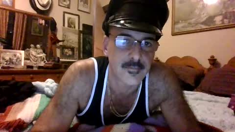 Snapshot of damnbluesky chatting on February 3, 2025, 5:40 am damnbluesky online show from February 3, 2025, 5:40 am