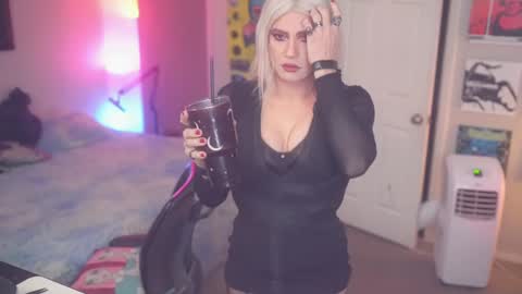 Snapshot of damngina39 chatting on October 5, 2025, 6:23 am damngina39 online show from October 5, 2025, 6:23 am