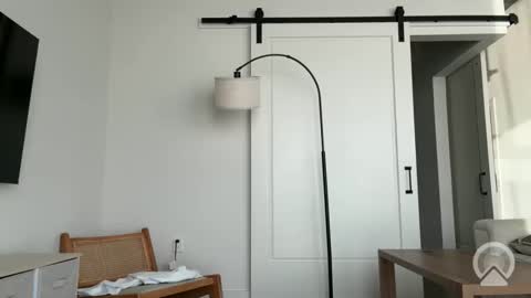 Clyde online show from November 26, 2025, 12:39 pm