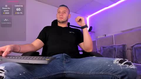 Snapshot of damon_baker0 chatting on February 13, 2025, 7:10 pm Damon bakert online show from February 13, 2025, 7:10 pm