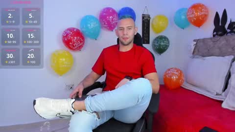 Snapshot of damon_baker0 chatting on November 14, 2025, 2:32 am Damon bakert online show from November 14, 2025, 2:32 am