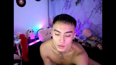 damon_clark_ online show from January 24, 2025, 9:47 pm