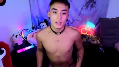 damon_clark_ online show from January 30, 2025, 12:18 am