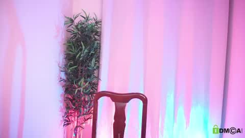 Snapshot of damon_frost chatting on July 20, 2026, 11:18 pm damon_frost online show from July 20, 2026, 11:18 pm