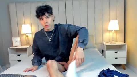 Snapshot of damon_nort chatting on December 19, 2024, 1:40 pm DEMON NORTH online show from December 19, 2024, 1:40 pm