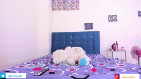 Snapshot of damonxxx1 chatting on February 7, 2025, 6:13 pm Damon online show from February 7, 2025, 6:13 pm