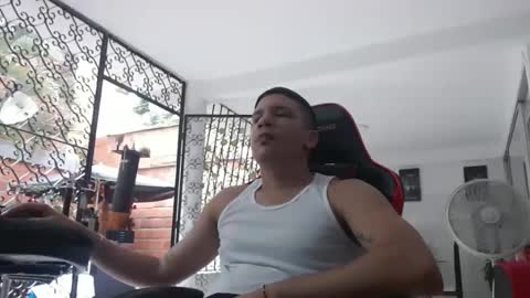 damyan_2003 online show from December 11, 2024, 4:53 pm