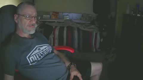 Snapshot of dan137111 chatting on April 23, 2026, 10:36 am dan137111 online show from April 23, 2026, 10:36 am