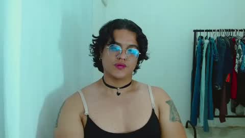 Snapshot of dan_blous chatting on June 6, 2026, 1:00 am Diane Blosson online show from June 6, 2026, 1:00 am