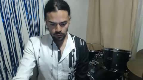 Snapshot of dan_khemeia chatting on February 1, 2026, 3:38 am Dan Khemeia online show from February 1, 2026, 3:38 am