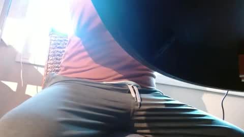 Snapshot of dan_va chatting on December 19, 2025, 4:14 pm Dan online show from December 19, 2025, 4:14 pm