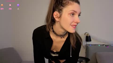 danaaddams online show from December 20, 2025, 9:33 pm