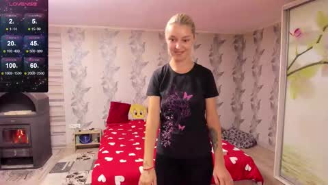 Snapshot of danamily chatting on October 3, 2025, 9:06 am Denisa personalized vinyl photo wallpaper 95-cm length 239-cm height with danamilys autograph or photo on request personaliz online show from October 3, 2025, 9:06 am