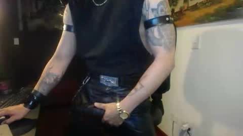 Snapshot of danbury44 chatting on November 24, 2025, 10:53 pm danbury online show from November 24, 2025, 10:53 pm