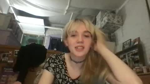 Snapshot of danceissexisbeauty2 chatting on November 25, 2025, 11:16 pm Your submissive patient online show from November 25, 2025, 11:16 pm