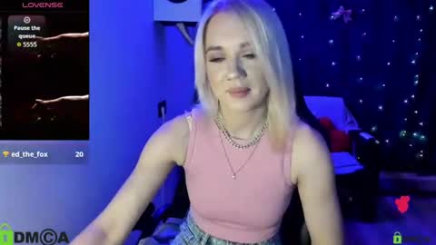 dances_queen online show from June 22, 2026, 7:05 am