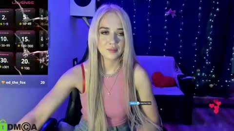 dances_queen online show from June 29, 2026, 7:14 am