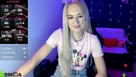 dances_queen online show from July 14, 2026, 10:21 am