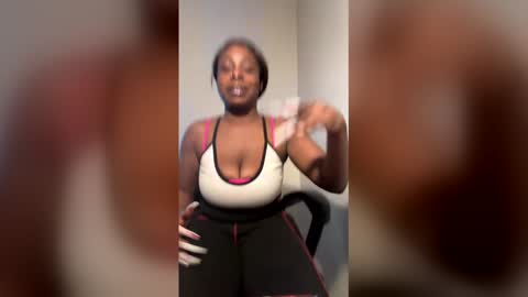 dancinglxoxo online show from March 11, 2026, 10:05 pm